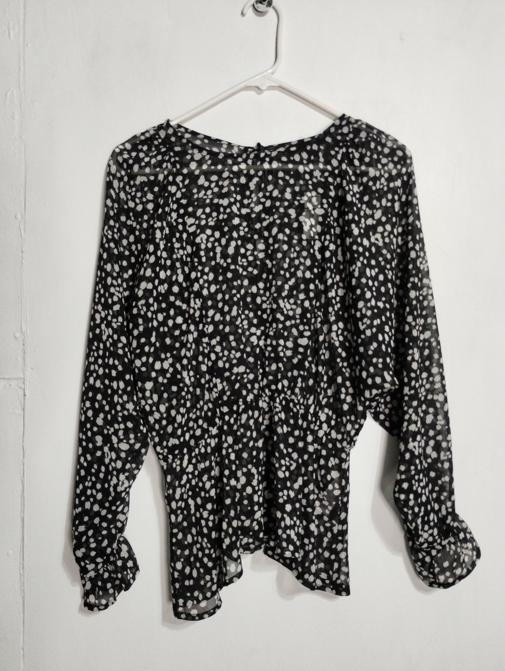 Banana Republic Black and White Speckle Transparent Blouse Size (XS)
